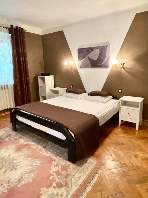Beautiful Villa With Garden In Milanowek Exteriör bild