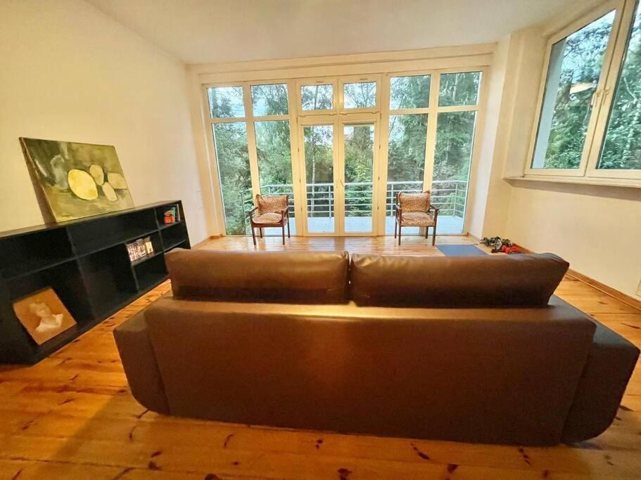 Beautiful Villa With Garden In Milanowek Exteriör bild
