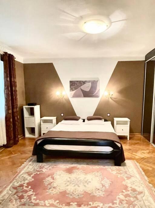 Beautiful Villa With Garden In Milanowek Exteriör bild